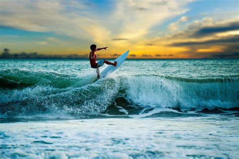 The Best Surfing Destinations Around the World for Every Skill Level